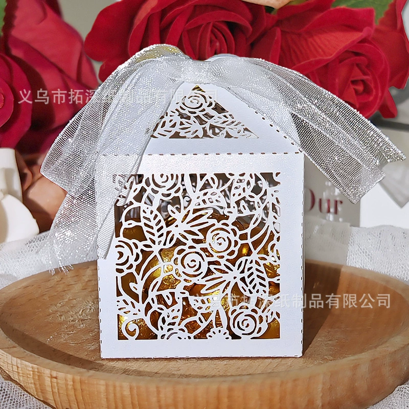 Трансграничный День Святого Валентина Лазерная Полая Роза Свадебная коробка Свадебный компаньон Подарочная коробка Лента Конфеты Бумажная коробка оптом