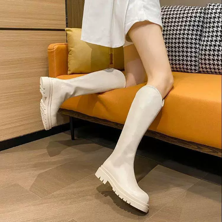 High boots English style platform, British style, fitted, plus size