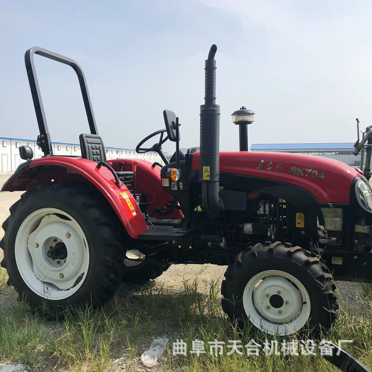 东方红SK704拖拉机四驱拖拉机 滚塑油箱耐用容量大 强升降配置