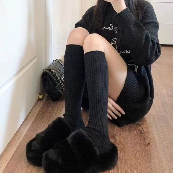 Horizontal calf socks [black]