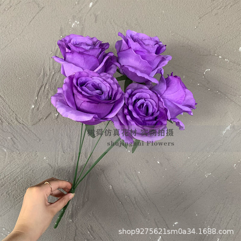 잎이 없는 장미 5송이 - 보라색