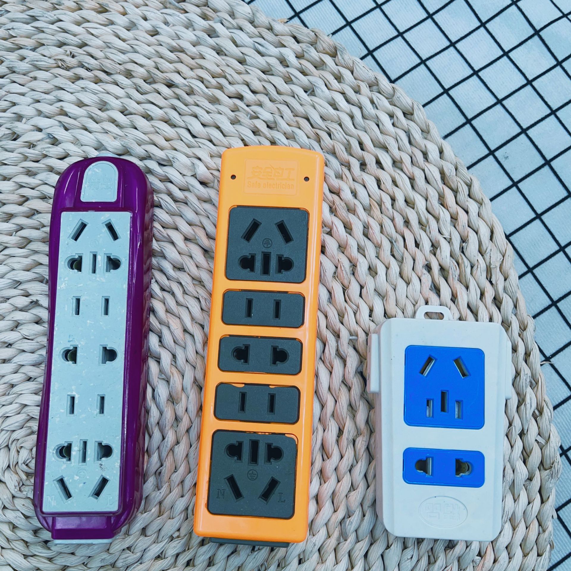 厂家直销一体成型多空无线转换防爆地拖插座 插板排接线板