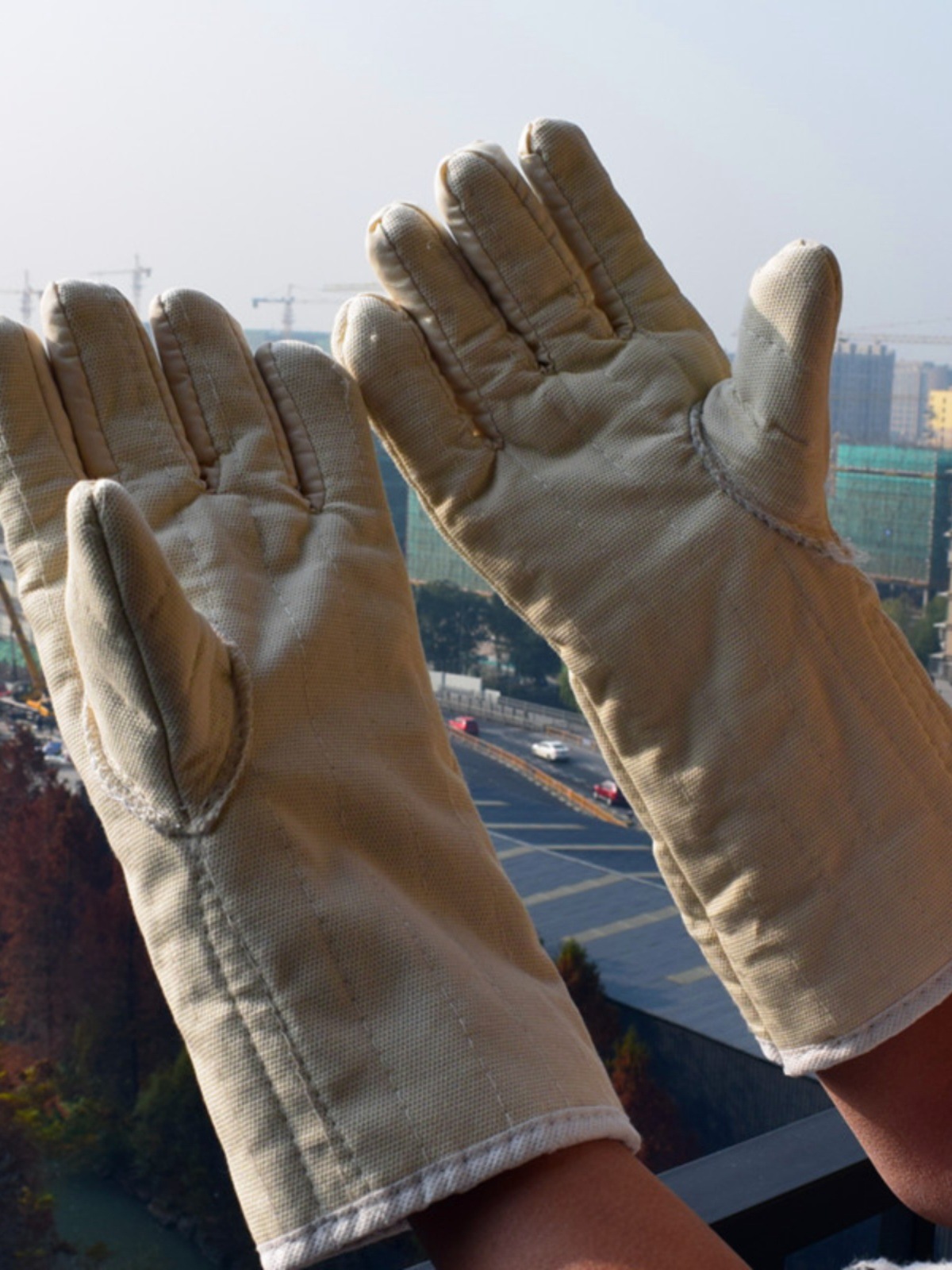 5 손가락 지속 오븐 전자 레인지 고온 방화 내마모성 단열 두꺼운 노동 보호 산업 베이킹 장갑