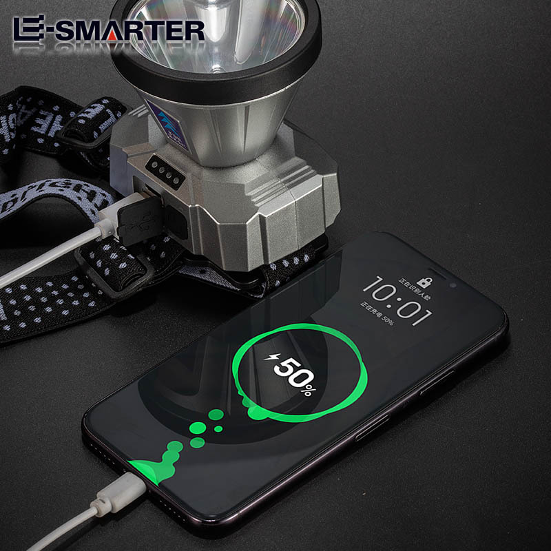 Transfronteriza luz fuerte 45 ° ajustable multifuncional pantalla eléctrica carga luz de cabeza de camping tres tazas de luz de condensación iluminación