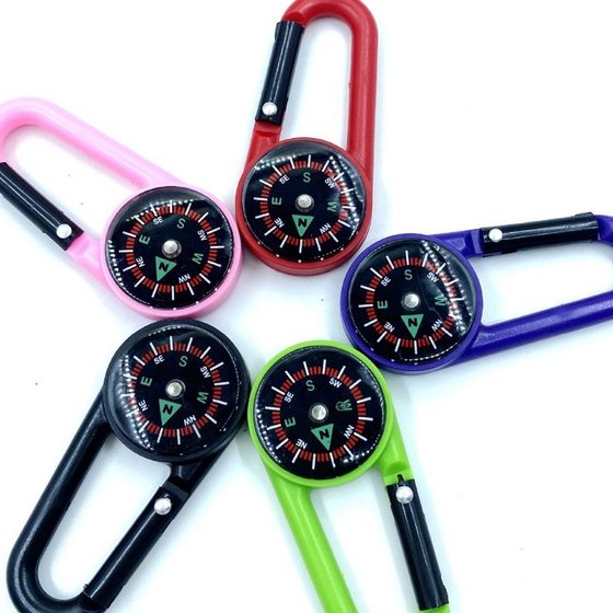 Outdoor mountaineering buckle compass hook multifunctional portable liquid suspension compass