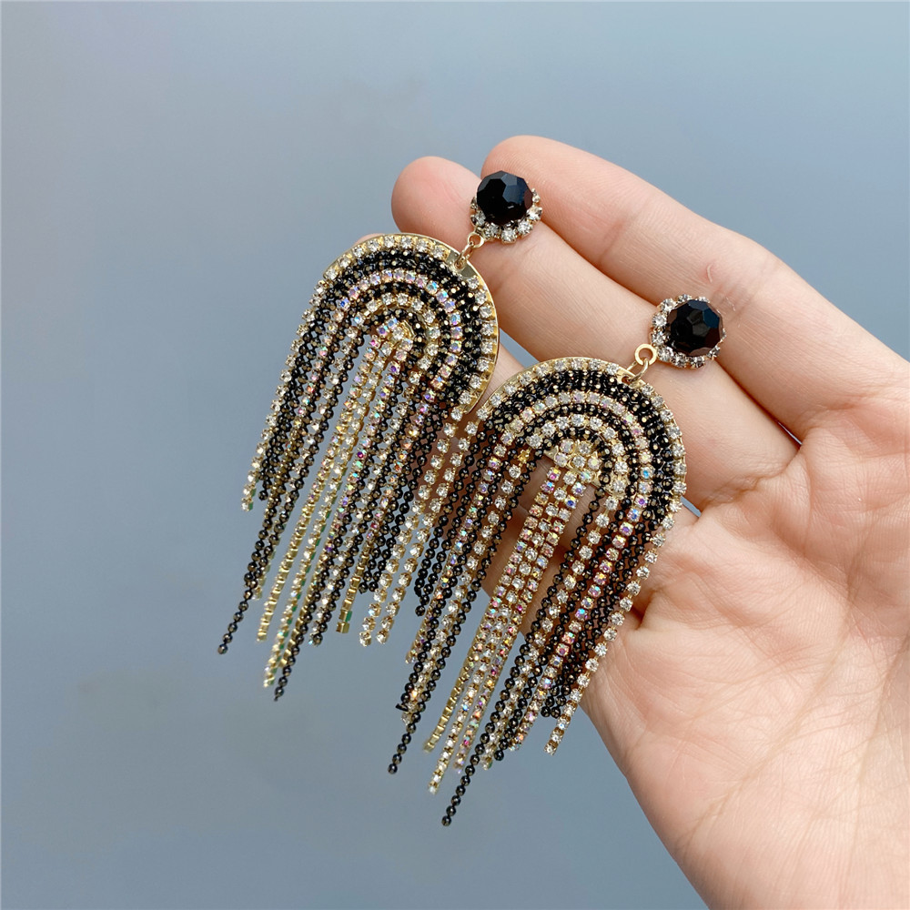 Claw Chain Multi-layer Full Rhinestone Tassel Earrings New Trendy Long Style Baroque Earrings Fairy Style display picture 9