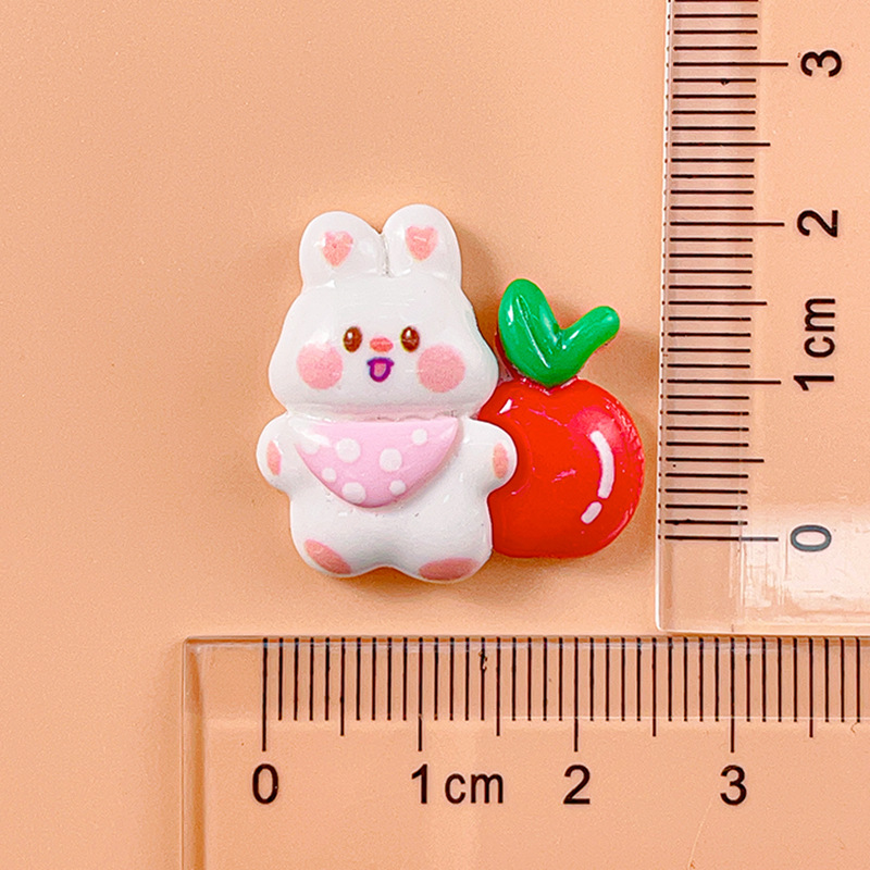 Mochila de dibujos animados fresa conejo pato anillo de natación oso accesorios de resina DIY crema pegamento agujero hebilla de zapato accesorios para el cabello material al por mayor