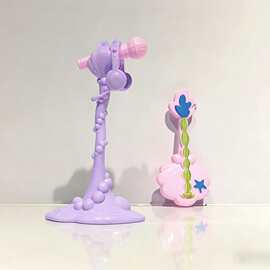 跨境新品猎魔女团道具武器三件套吉他话筒玩具摆件娃娃配件批发