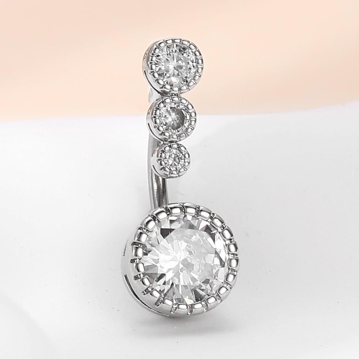 Bague de piercing nombril élégante et facile à porter, style européen moderne et épuré, en acier inoxydable orné de diamants._voghion.com