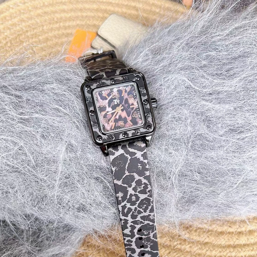 Производитель поставляет TT Tita Tower Leopard Tattoo Founded Watch Женские властные ретро крупный циферблат Женские часы с простым темпераментом Личный часы