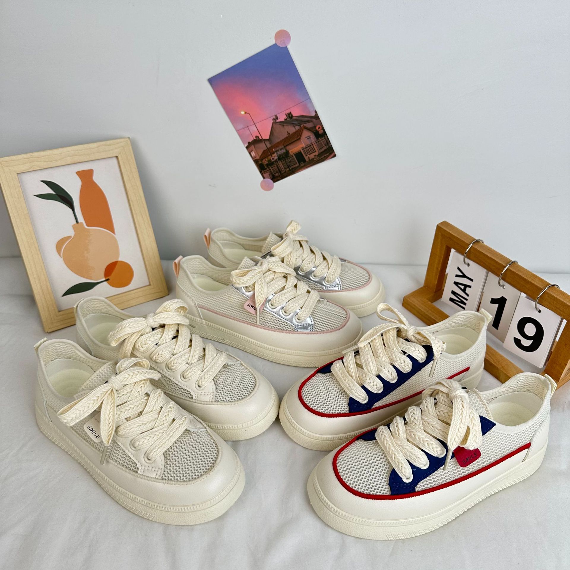 Yuanbo2024 verano nuevo tipo de malla transpirable zapatos blancos de mujer coreana versátil callejera Harajuku zapatos de skate de mujer image 1