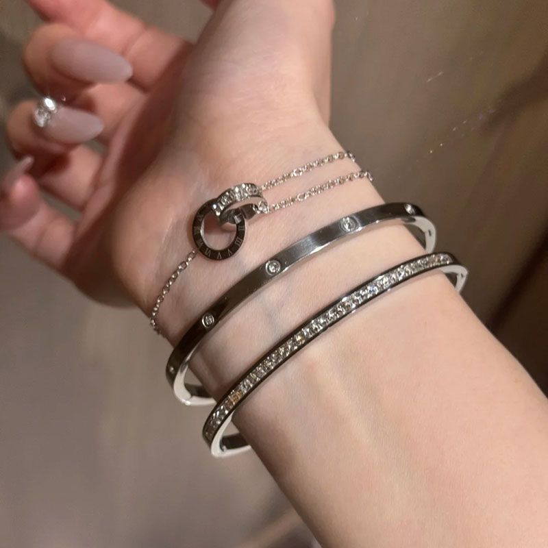 Minimalist Layered Bracelets For Women Stackable Adjustable Chain_voghion.com