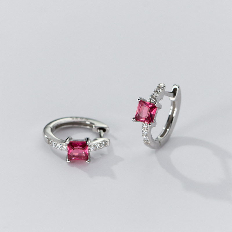 Eloch s925 plata esterlina diamante de color cuadrado bucles de orejas de estilo ligero diseño de lujo temperamental joyas de orejas mujeres M04335