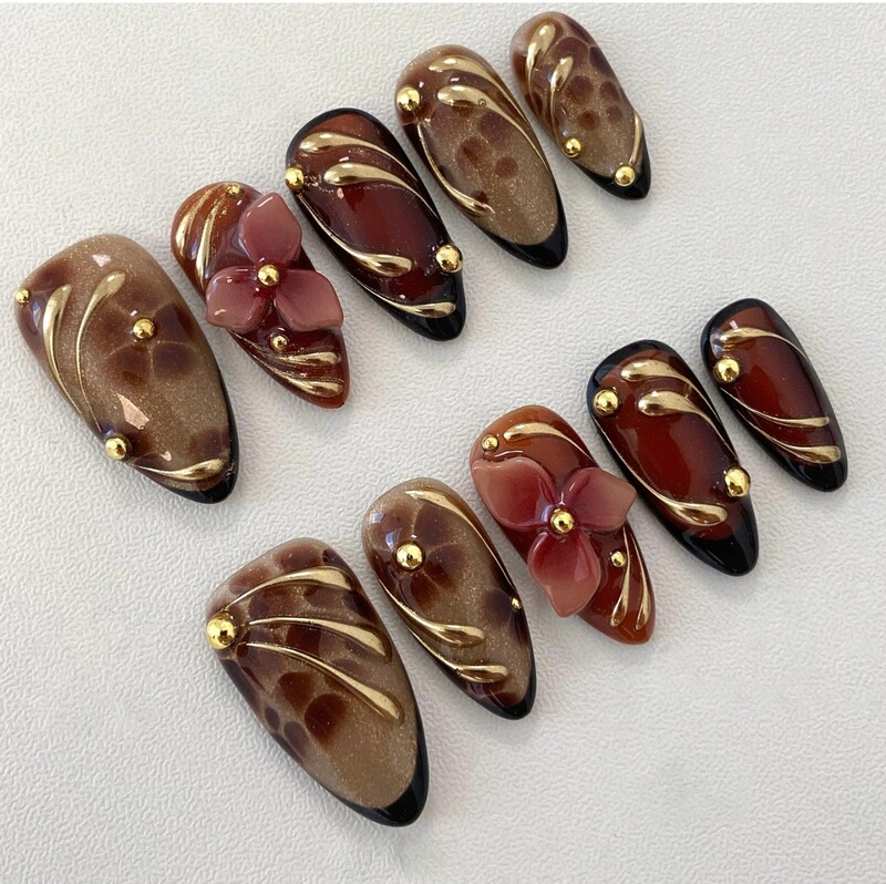 30 Pieces of Cross-Border Gold-Plated Cat-Eye Short False Nails, Exquisite Almond-Shaped Sweet Strawberry Nail Art Wearable Nail Tips 30 Pieces of Cross-Border Gold-Plated Cat-Eye Short False Nails, Exquisite Almond-Shaped Sweet Strawberry Nail Art Wearable Nail Tips