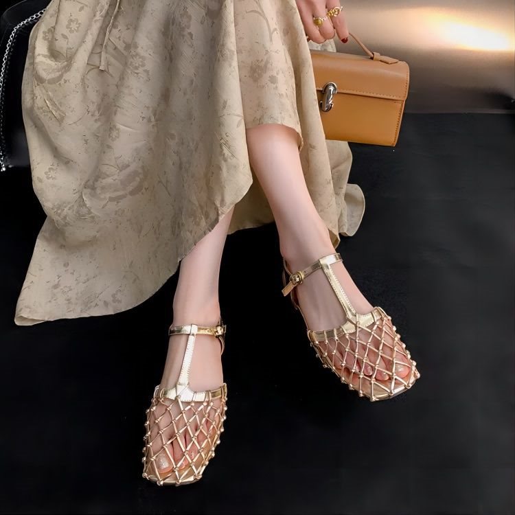 Lightweight sandals