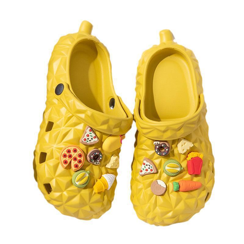 Pareja de zapatos con agujeros para mujer 2025 nueva tendencia antideslizante de verano para llevar durian Baotou playa pantuflas de suela blanda para hombre