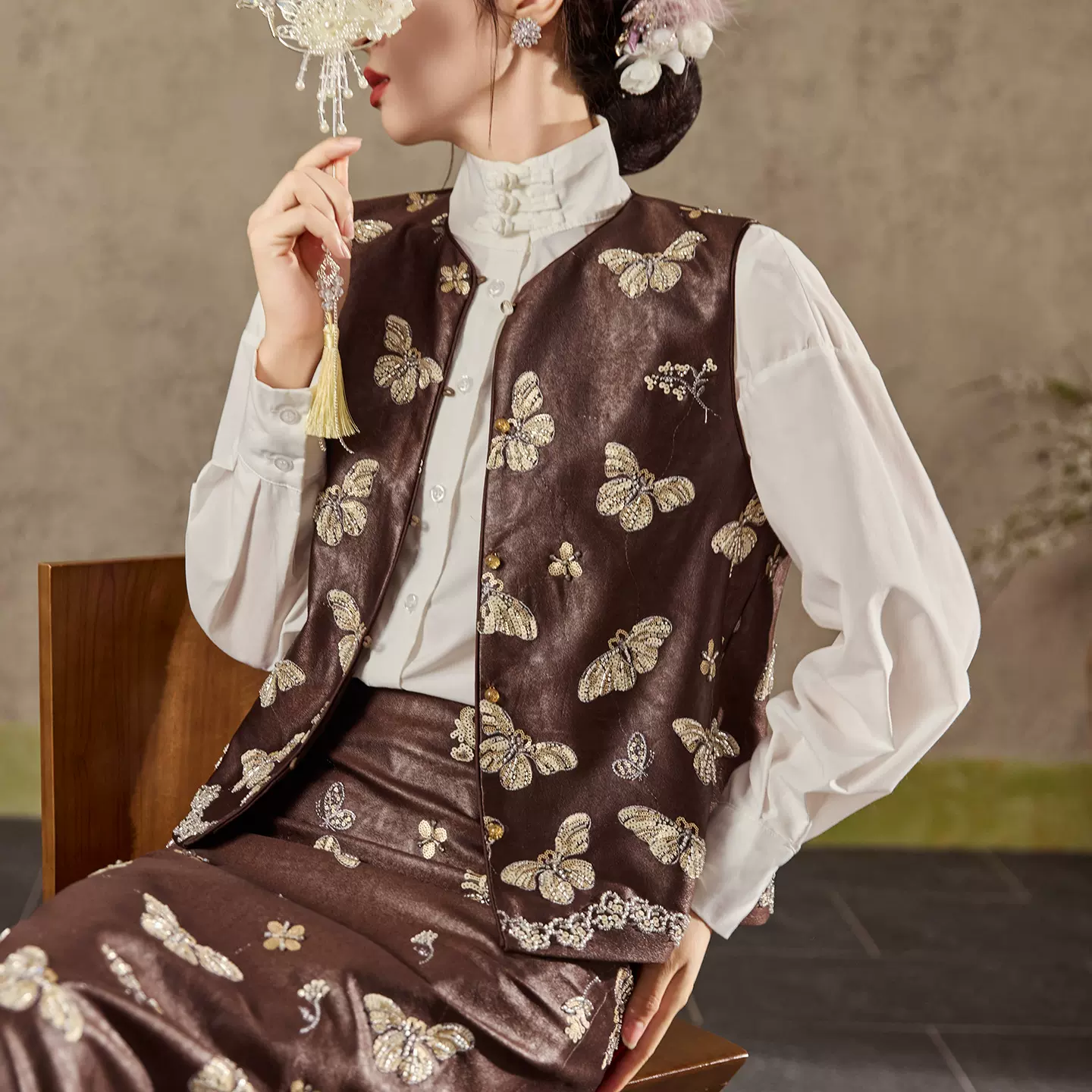 国风新中式高端蝴蝶刺绣设计感皮衣外套+马甲半裙三件套女 N9019