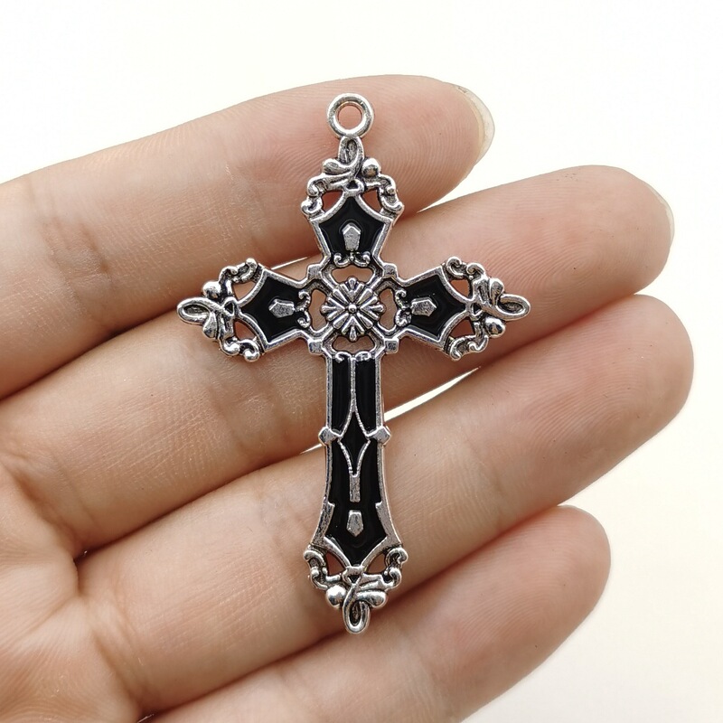 Jewelry accessories retro ancient silver ancient rattan pattern cross men's jewelry clothing sweater chain pendant wholesale