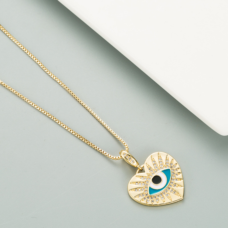 devilu0027s eyes heart-shaped pendant necklace