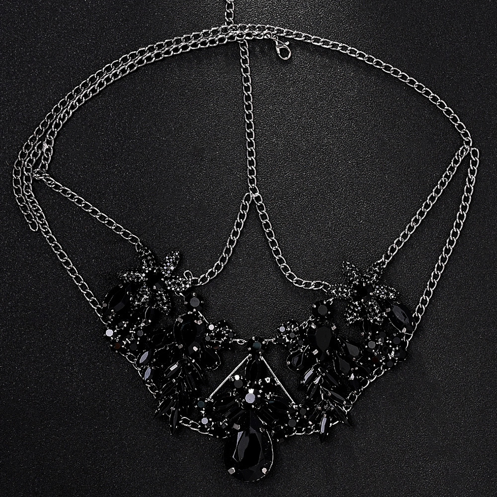 Amazon nueva máscara de diamante geométrica exagerada máscara negra de Halloween accesorios de fiesta máscara femenina