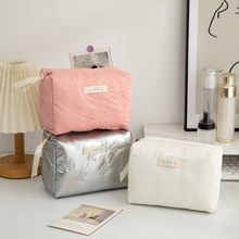 新款小众设计高颜值化妆包内胆包pu防水大容量学生文具收纳笔袋