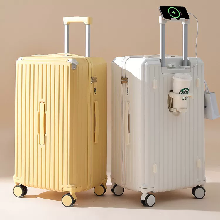 Universal capacious suitcase, 28 inch, increased thickness