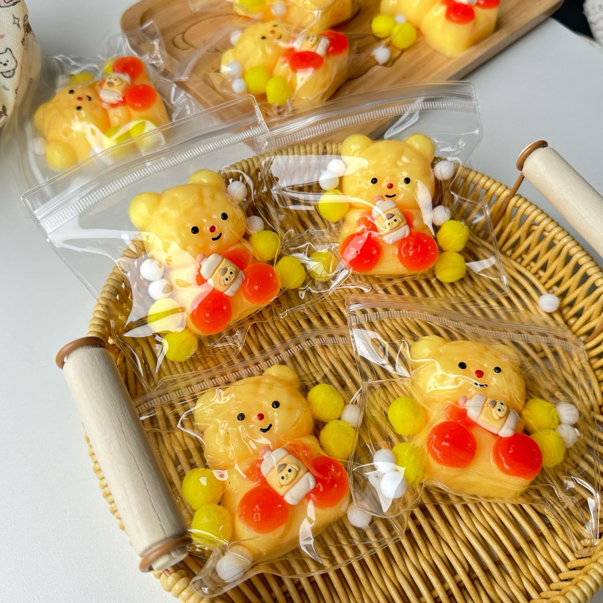 Lodo de la sensación de sufra crema pellizco pellizco Le juguete descompresor chica alta cara rebote lento sensación de agua artefacto descompresor