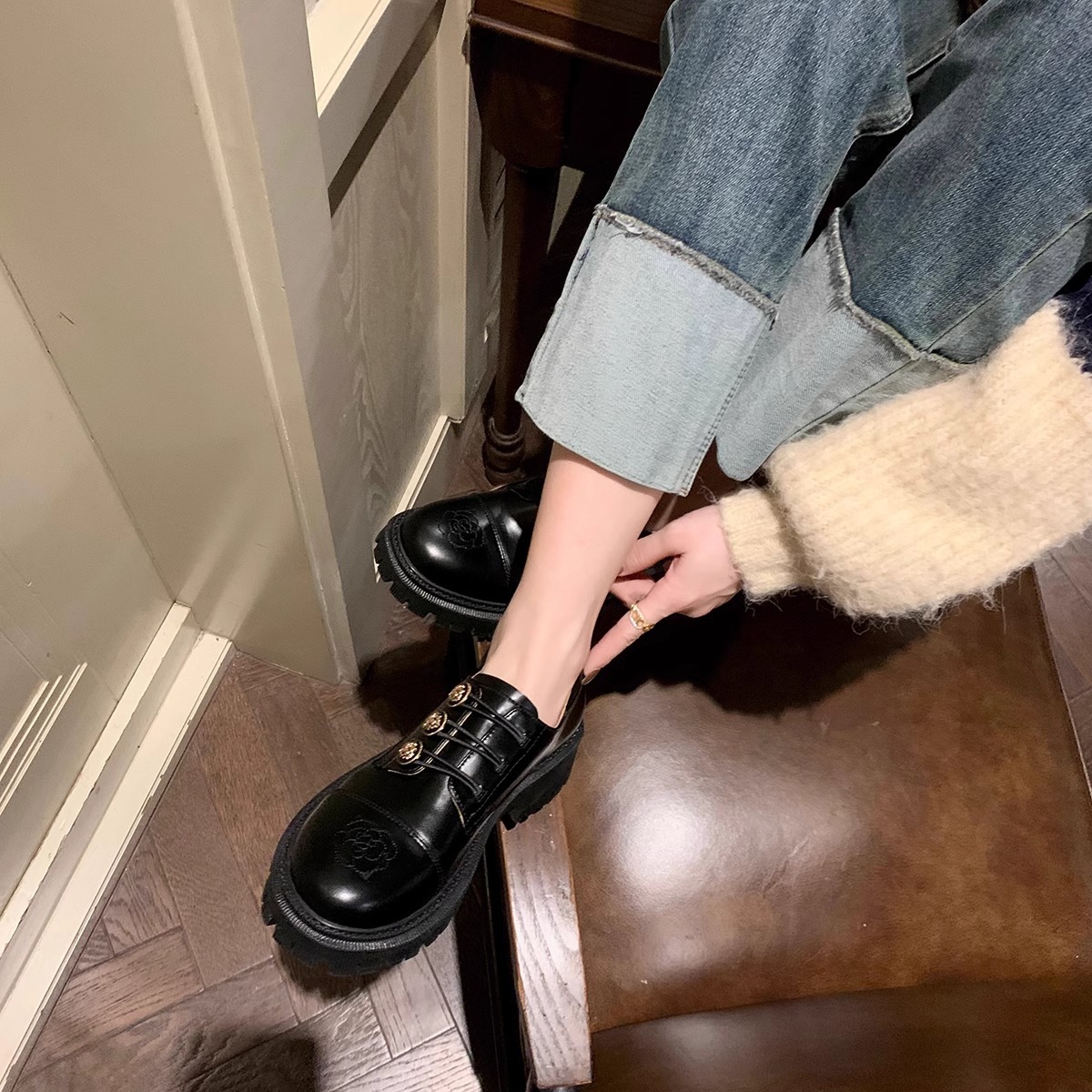 Grava madre studiolee Hepburn estilo retrógrado zapatos de soleas gruesas bordados de tacón grueso Lefour zapatos de cuero de mujer primavera y otoño