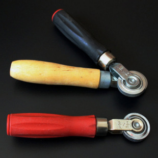 Spot Wholesale Tire Repair Solid Roller Tire Repair Tool Film Pressure Wheel Car Tire Repair Car Maintenance Tool