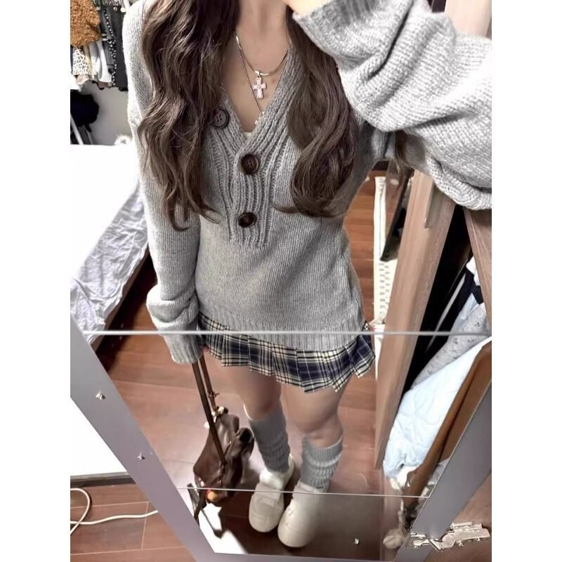 Trendy slim-fit new gray long-sleeve sweater for women, autumn and winter new button-up base layer knit top Trendy slim-fit new gray long-sleeve sweater for women, autumn and winter new button-up base layer knit top