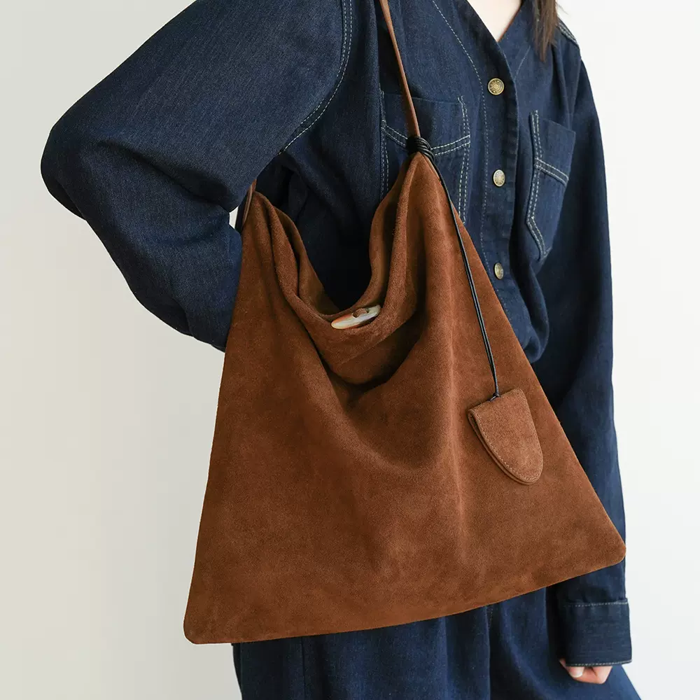 2026新款秋冬复古麂皮磨砂牛皮单肩包女时尚真皮大容量通勤托特包