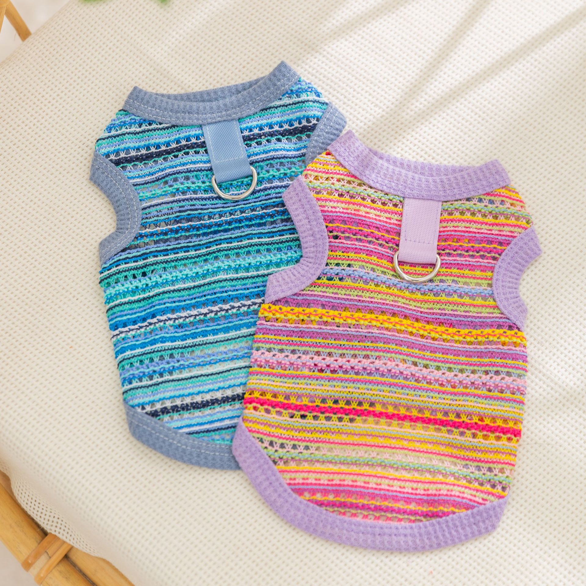 Perro de mascota verano delgado arco iris multicolor trenzado hueco chaleco de tracción perro pequeño que oso ropa Teddy