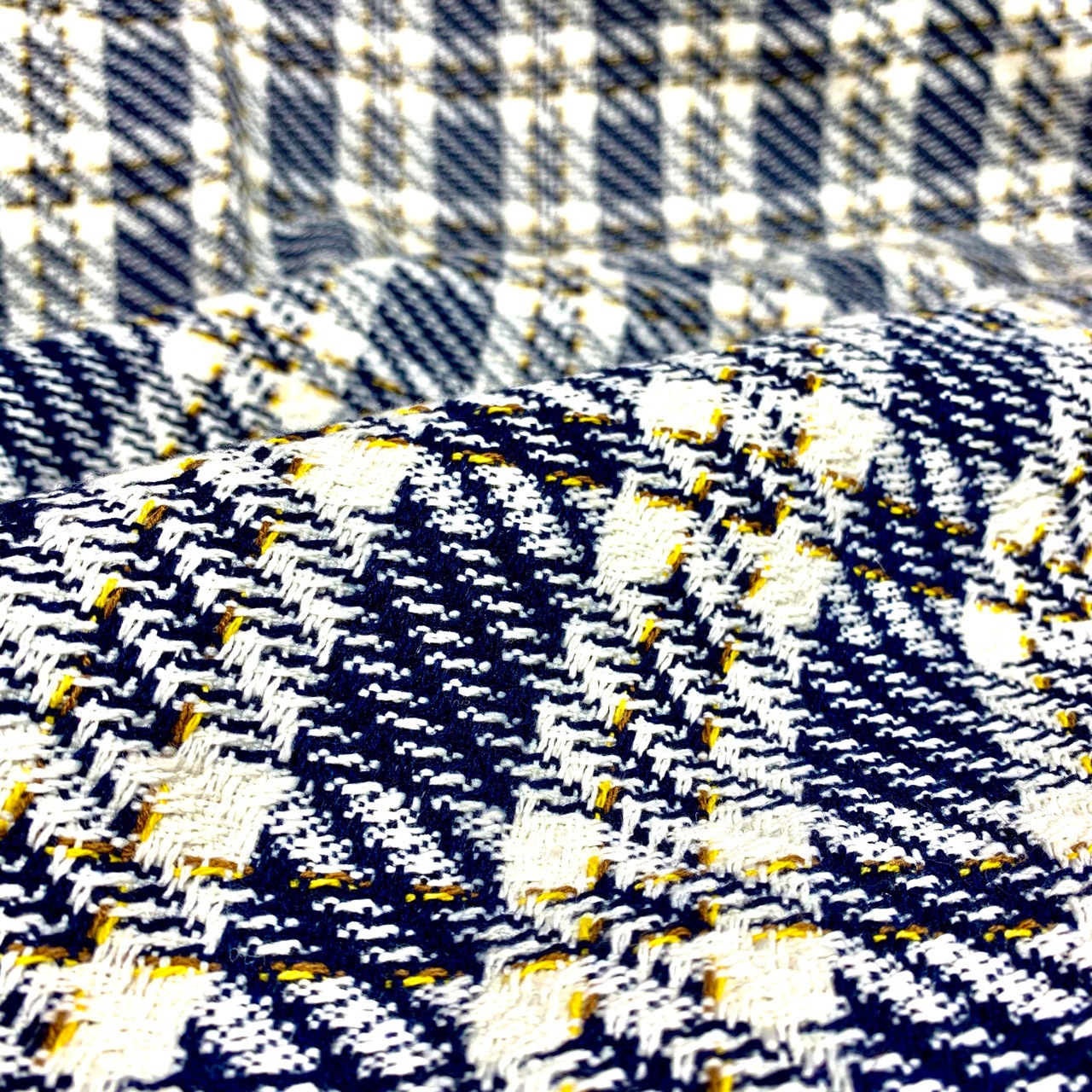 爆款粗纺几何格子高档连衣裙手袋箱包色织布 现货直供