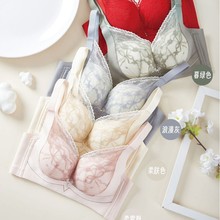莲依璐Q弹滑滑杯调整型内衣聚拢不空杯蕾丝性感无侧骨收副乳文胸