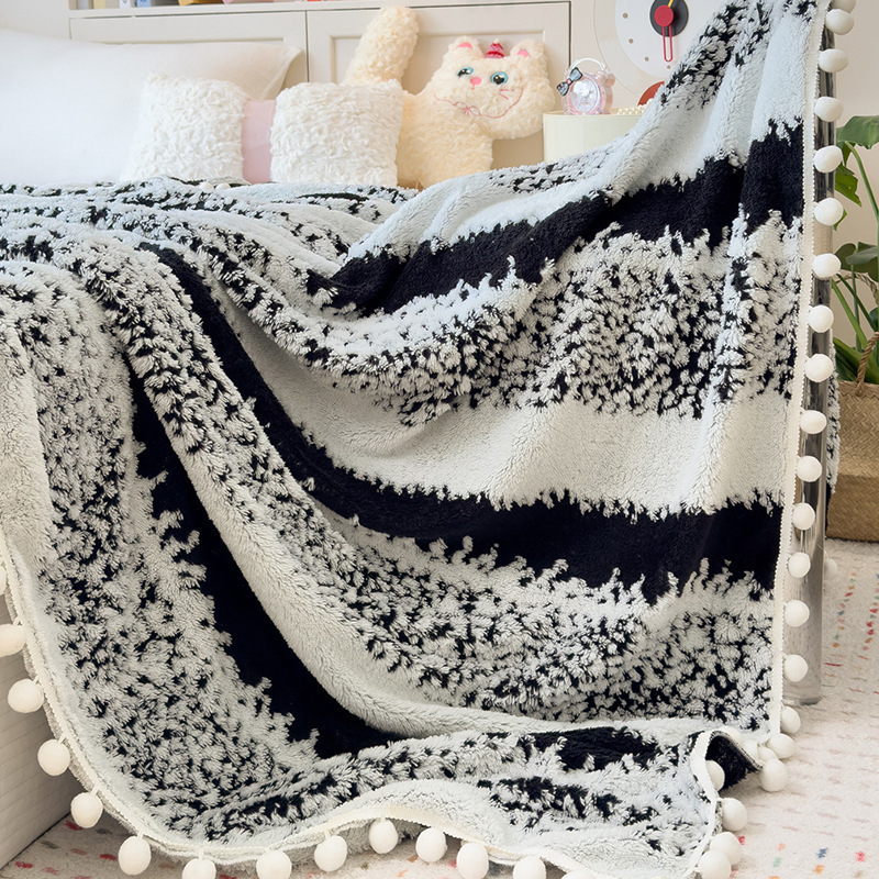 Comercio exterior transfronterizo amazónico bolas catiónicas flange mantas de peluche mantas de primavera y otoño mantas de aire siesta mantas al por mayor