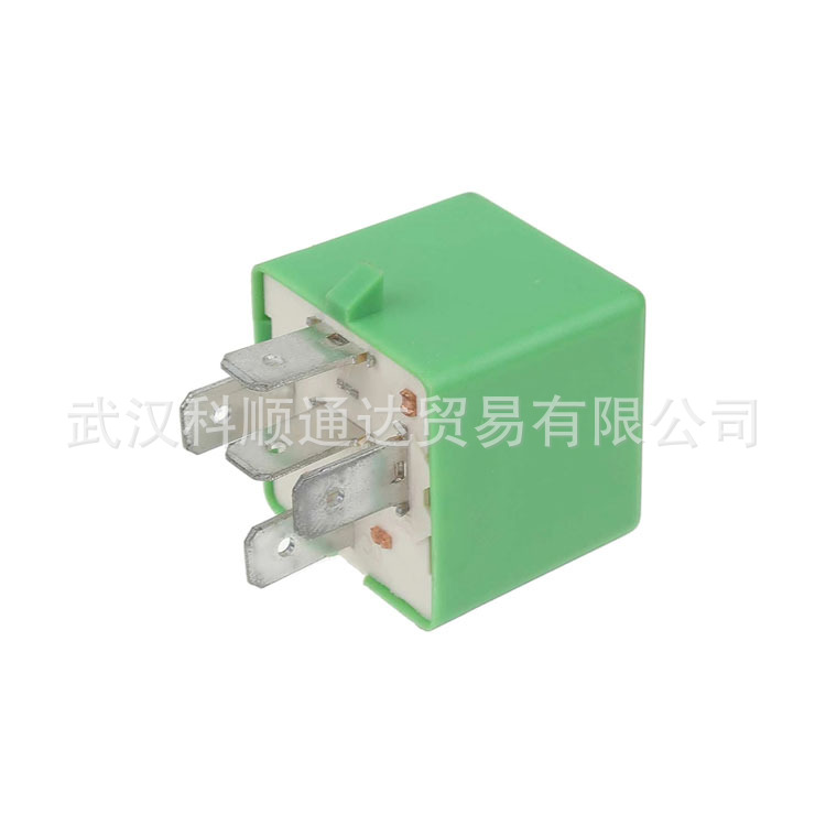 Suitable for Peugeot 206 207 306 307 Citroen C6 C2 relay 9620725080 6547TX