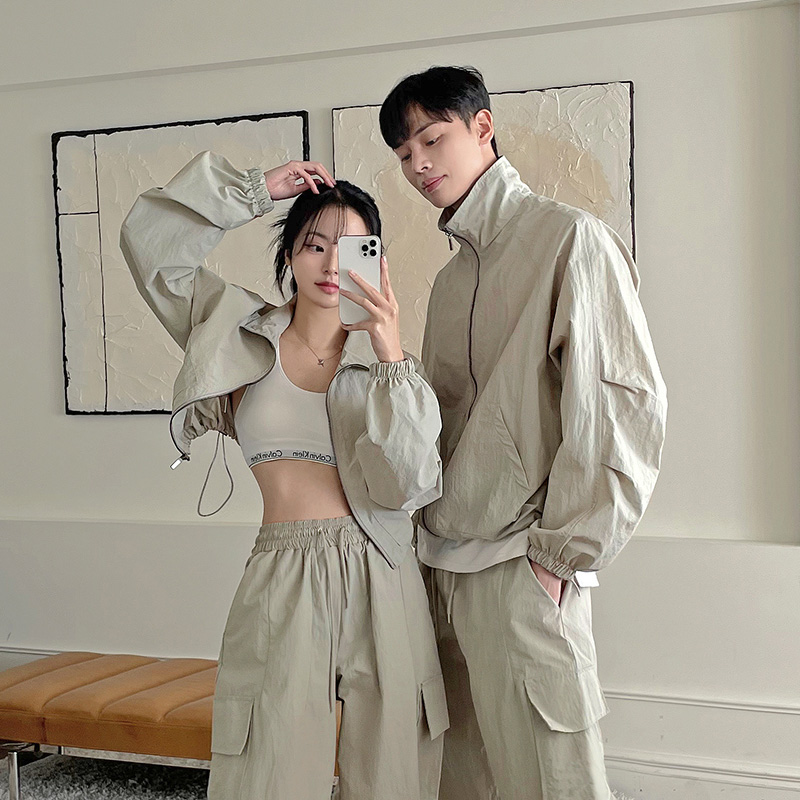 Couple's Outfit for Early Autumn, New Korean-Style Hiking Jacket Set, Complete Set of Jackets for Daily Commuting Wear