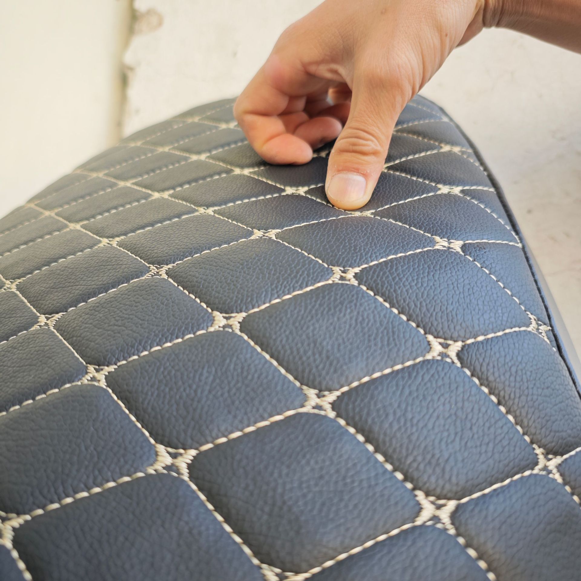 Suitable for Haojue Yu Zuan 125T10C Motorcycle Seat Cushion Cover Waterproof, Heat-Insulating and Sun-Proof Leather Seat Cushion Cover Without Nails