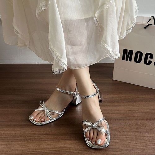 French Roman sandals for women 2025 summer super hot, absolutely beautiful, versatile, non-slip, can be worn with skirts, high heels