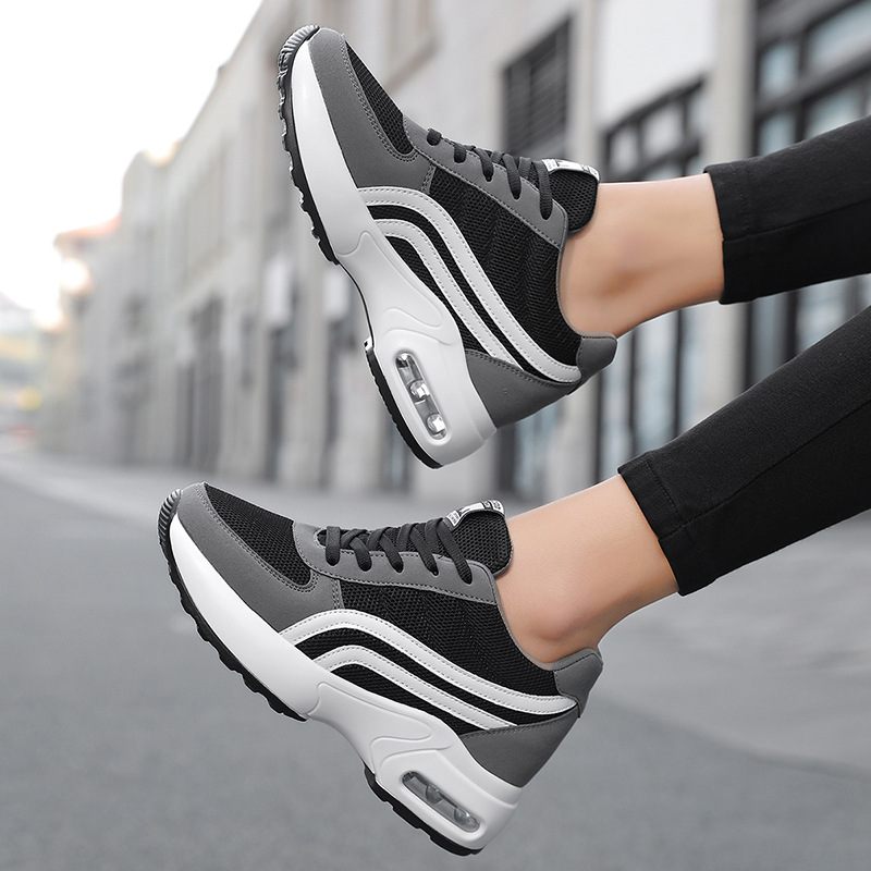 Zapatillas deportivas de plataforma de malla de talla grande para mujer, con aumento de altura de 8 cm, suela gruesa con amortiguación de aire, calzado deportivo informal para personas pequeñas, venta al por mayor transfronteriza.