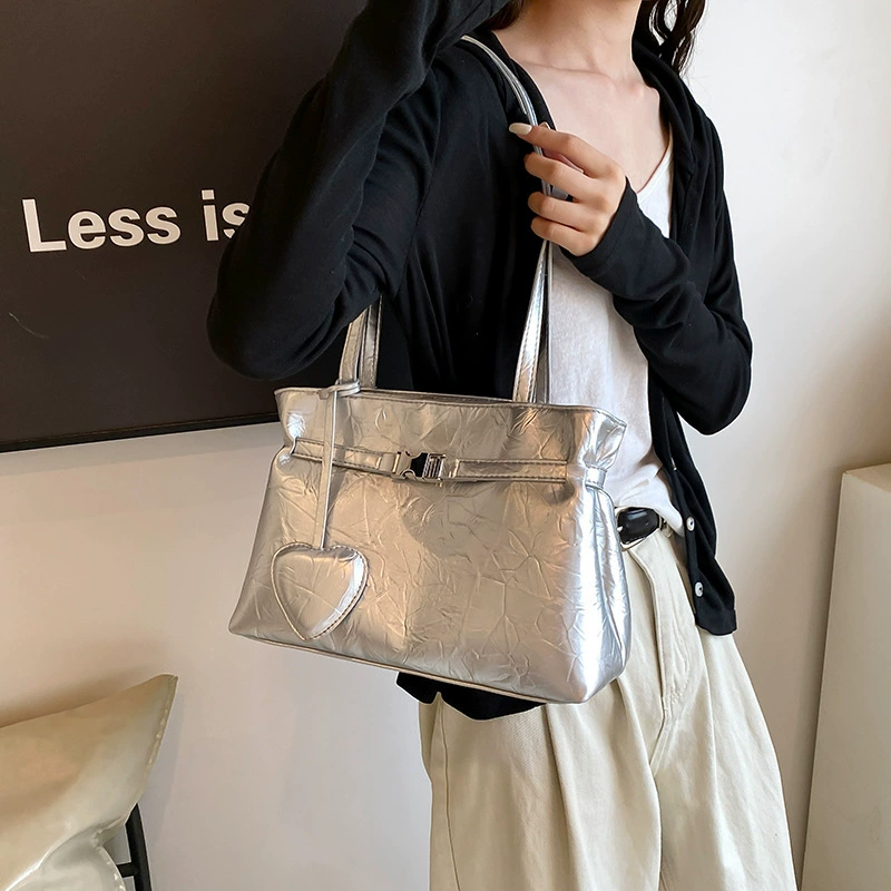 Fashionable shoulder bag