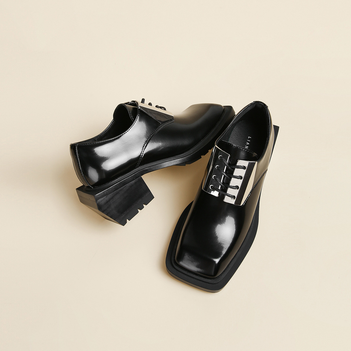 ShoeVault British Style Square Toe Derby For Men, Niche Ins Trend, Iron Plate Decoration, High-End Retro Lace-Up Leather Shoes_voghion.com