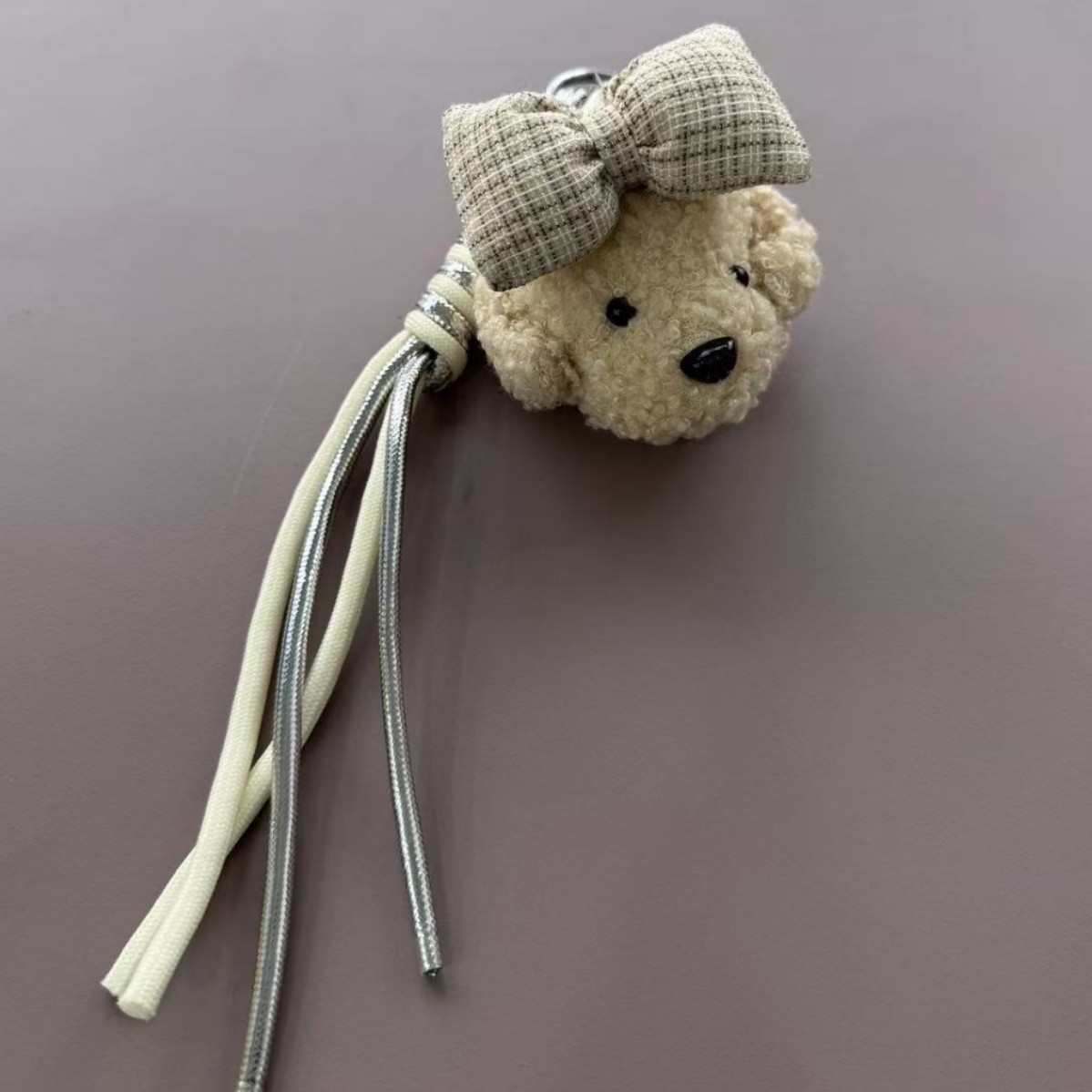 Suéter al por mayor osos colgantes juguetes de peluche Teddy Bear muñeca bolsos colgantes bolsas de vacaciones colgantes mujeres