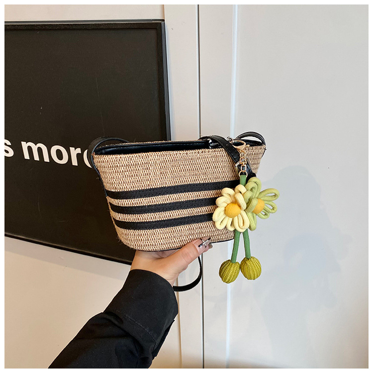 Fashionable small bag for women: New Summer 2025 colorful woven bucket bag, crossbody bag, vacation small single-shoulder bag undefined