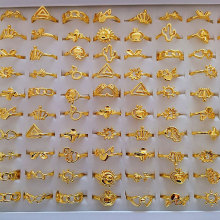 批发100个一盒整盒电镀黄金色光面戒指 欧美潮流女戒摆摊夜市饰品