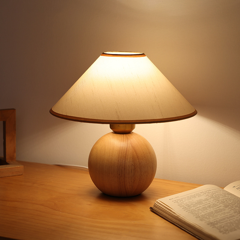 Nostalgic Retro Table Lamp Japanese Style Silent Wind Log Designer Artistic Creative Homestay Living Room Bedroom Bedside Atmosphere