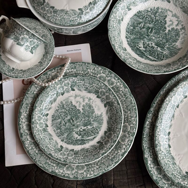 French vintage-style heavy-duty green embossed ceramic Western porcelain plates, coffee cups and saucers, dessert dishes, and plates wholesale French vintage-style heavy-duty green embossed ceramic Western porcelain plates, coffee cups and saucers, dessert dishes, and plates wholesale