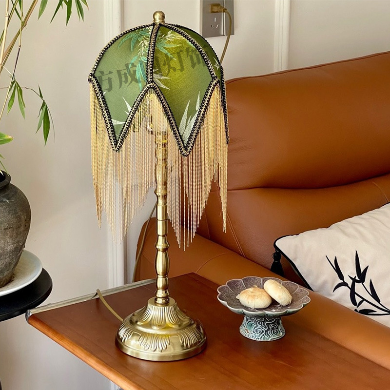 Lámpara de mesa con borlas de dormitorio retro francés, pantalla de lámpara decorativa de cabecera nórdica, pantalla de lámpara de lectura de escritorio de estudio, carcasa de lámpara