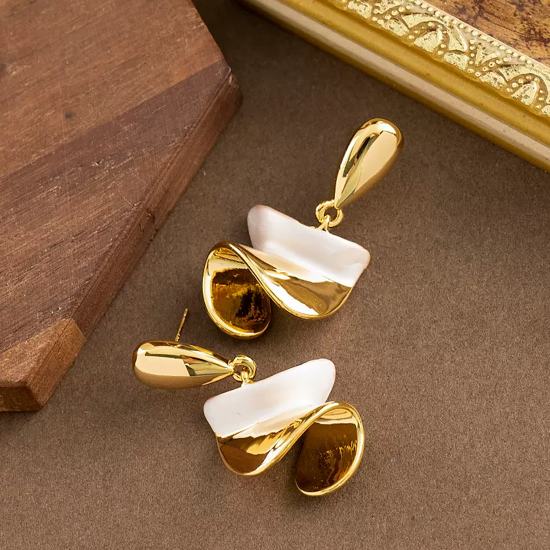 欧美跨境时尚冷淡风不规则扭曲几何耳环女高级感长款圆脸显瘦耳饰