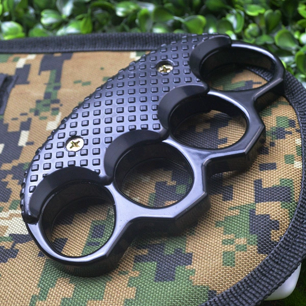 Black thickened clip (Pili)